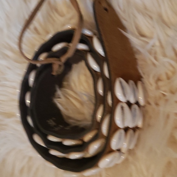 Bohemian puka shell on brown tanned leather tie belt size large 38" before tie - Picture 4 of 4